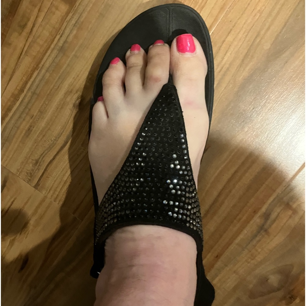 Fitflop black rhinestone size 10 sandals